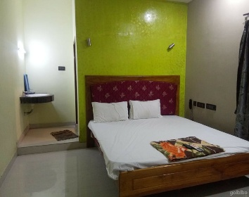 Maruthu Lodge