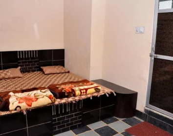 Menaria Guest House 