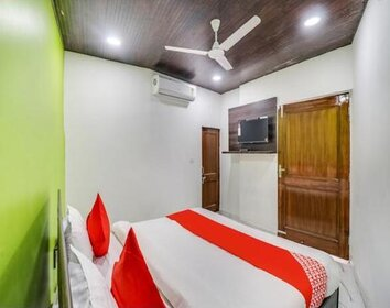 Hotel Badkhal Lake View