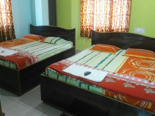 hotel gokul anand puri