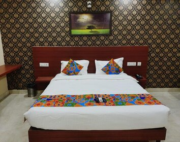 Hotel Vikrant Residency